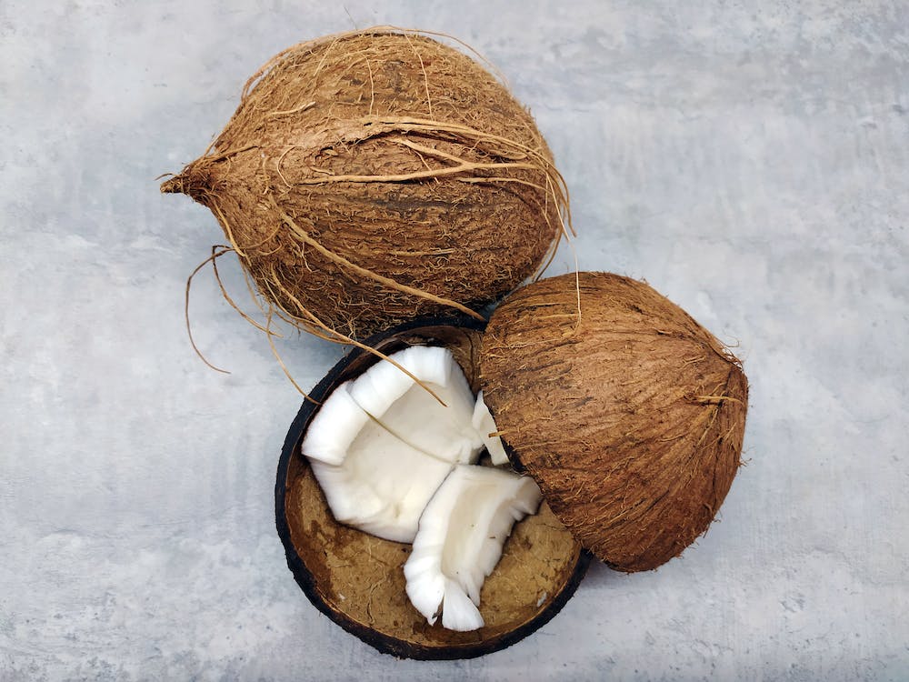 Přírodní materiály použité v matracích: kokosová vlákna, latex, koňské žíně a další